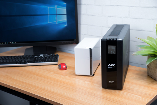 Miniatura 3 de No Break APC BR900MI 0.9 kVA / 540 W, Entrada 294 V, Salida 230 V, 6 salidas AC, Negro